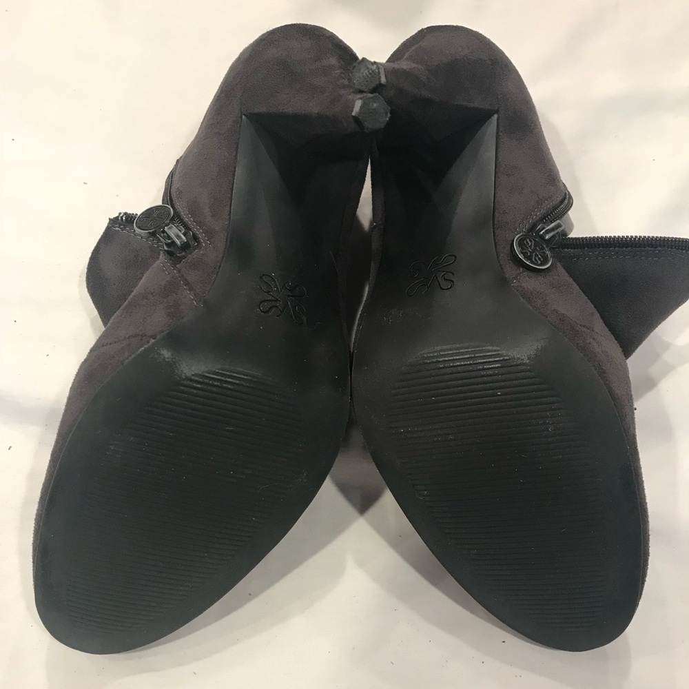 Simply Vera Moas Grey Booties - Picture 8 of 8